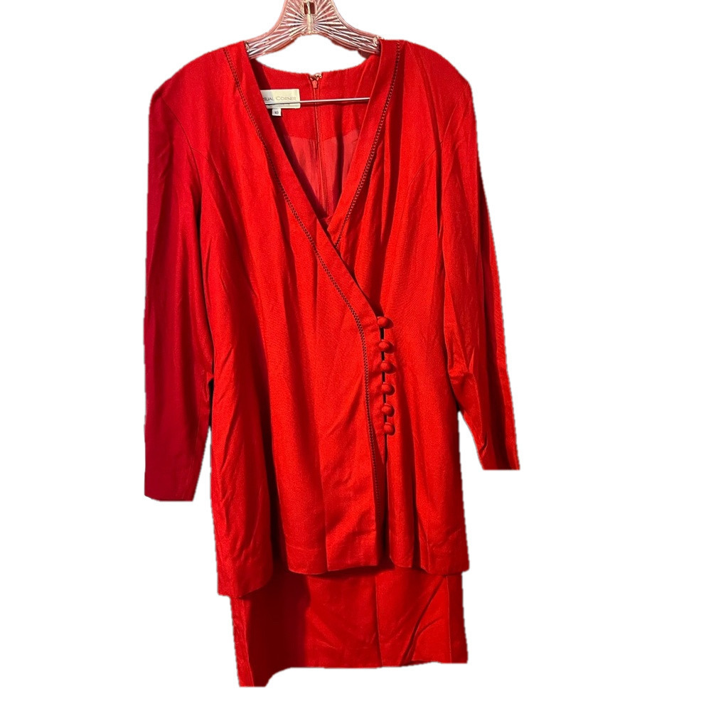 Vintage Casual Corner Petite Elegant Red Rayon Button-Down Dress 10